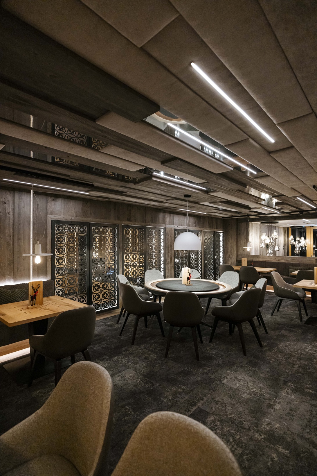 Spielelouge im Wellnesshotel Bayerwaldhof Pokertisch im Bayerwaldhof in Liebenstein